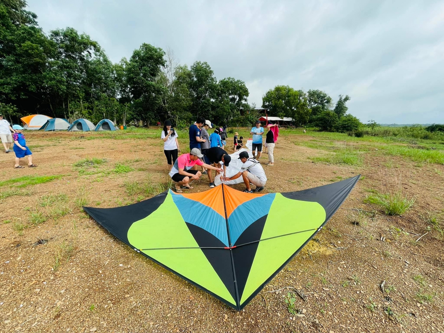 PETROSETCO tổ chức dã ngoại dành cho thiếu nhi