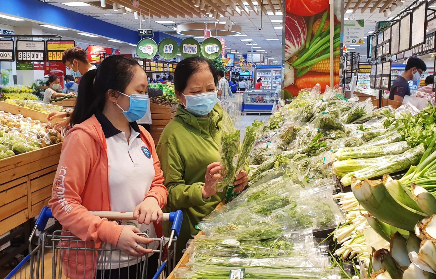 7 tháng đầu năm, thu ngân sách tăng 17,2%