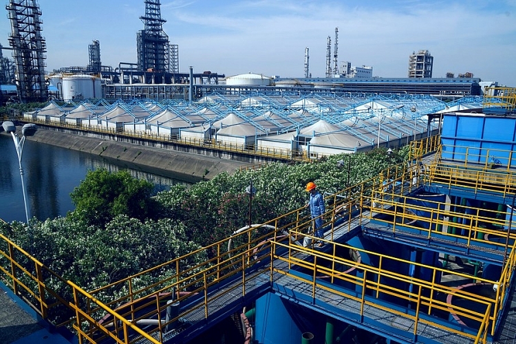 Sinopec bắt đầu sản xuất xăng máy bay sinh học quy mô công nghiệp