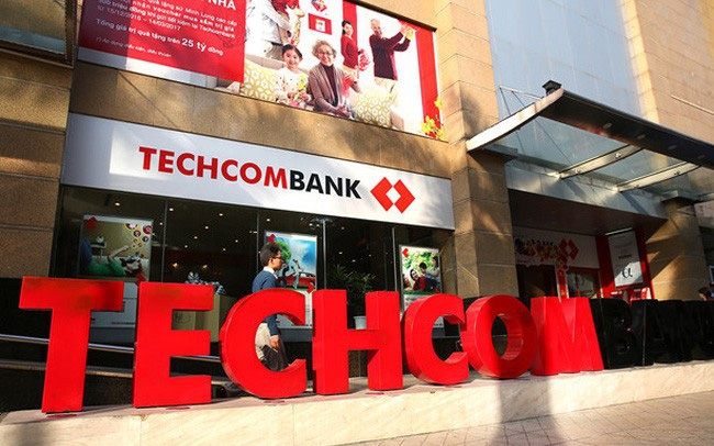Tin ngân hàng ngày 24/11: Khởi tố 4 cựu nhân viên phòng giao dịch Sacombank Cam Ranh