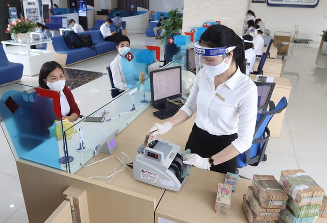 Tin ngân hàng ngày 30/11: Tổng dư nợ tín dụng tại TP HCM đạt hơn 3.200 tỷ đồng, tăng 19,5% Tin ngân hàng ngày 30/11: Tổng dư nợ tín dụng tại TP HCM đạt hơn 3.200 tỷ đồng, tăng 19,5%