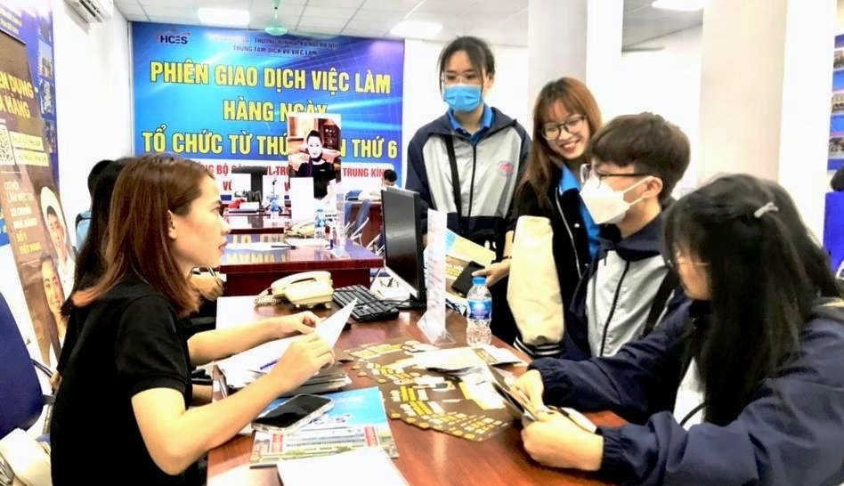 Người lao động, sinh viên được hỗ trợ tìm việc làm trong dịp Tết