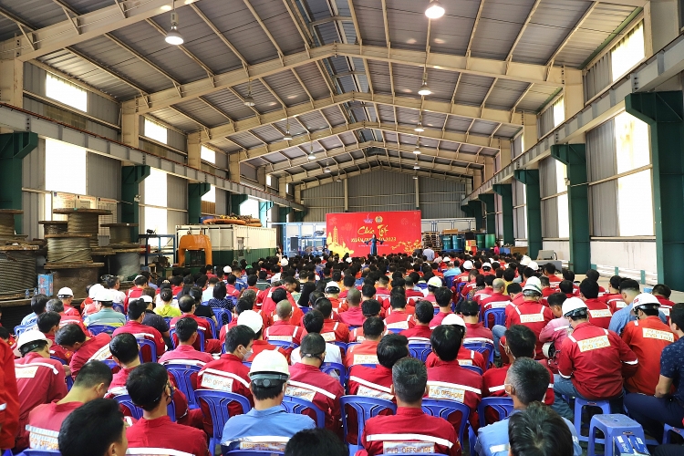 PV Drilling tổ chức chúc tết cho người lao động với chủ đề “Xuân nghĩa tình Dầu khí – Tết Hạnh phúc, Bình an” PV Drilling tổ chức chúc tết cho người lao động với chủ đề “Xuân nghĩa tình Dầu khí – Tết Hạnh phúc, Bình an”