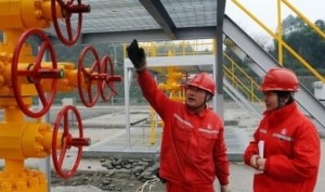 Trung Quốc tăng tốc khai thác dầu thô dù nhập khẩu chững lại