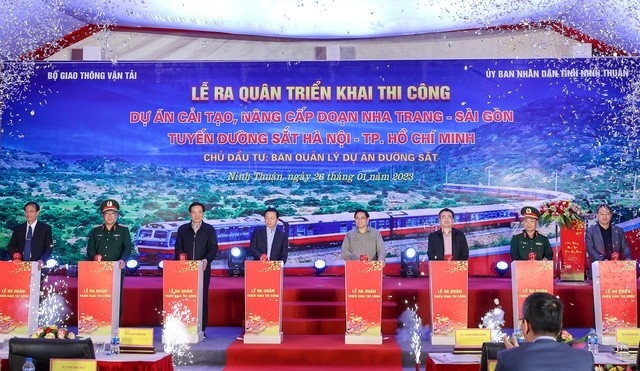 Thủ tướng dự lễ ra quân dự án nâng cấp tuyến đường sắt Nha Trang - TP HCM