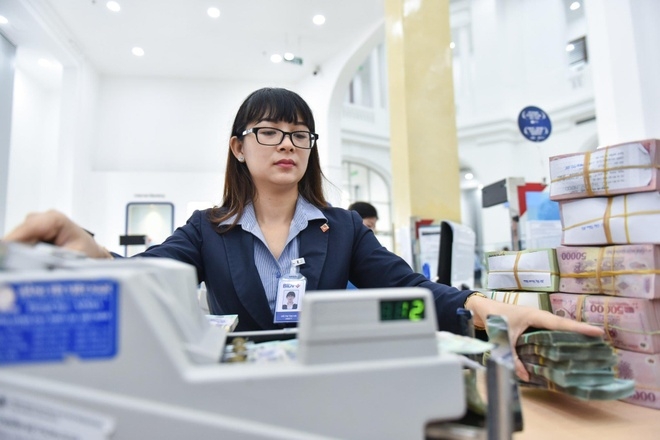 Tin tức kinh tế ngày 6/3: Các ngân hàng đồng loạt giảm lãi suất tiền gửi Tin tức kinh tế ngày 6/3: Các ngân hàng đồng loạt giảm lãi suất tiền gửi