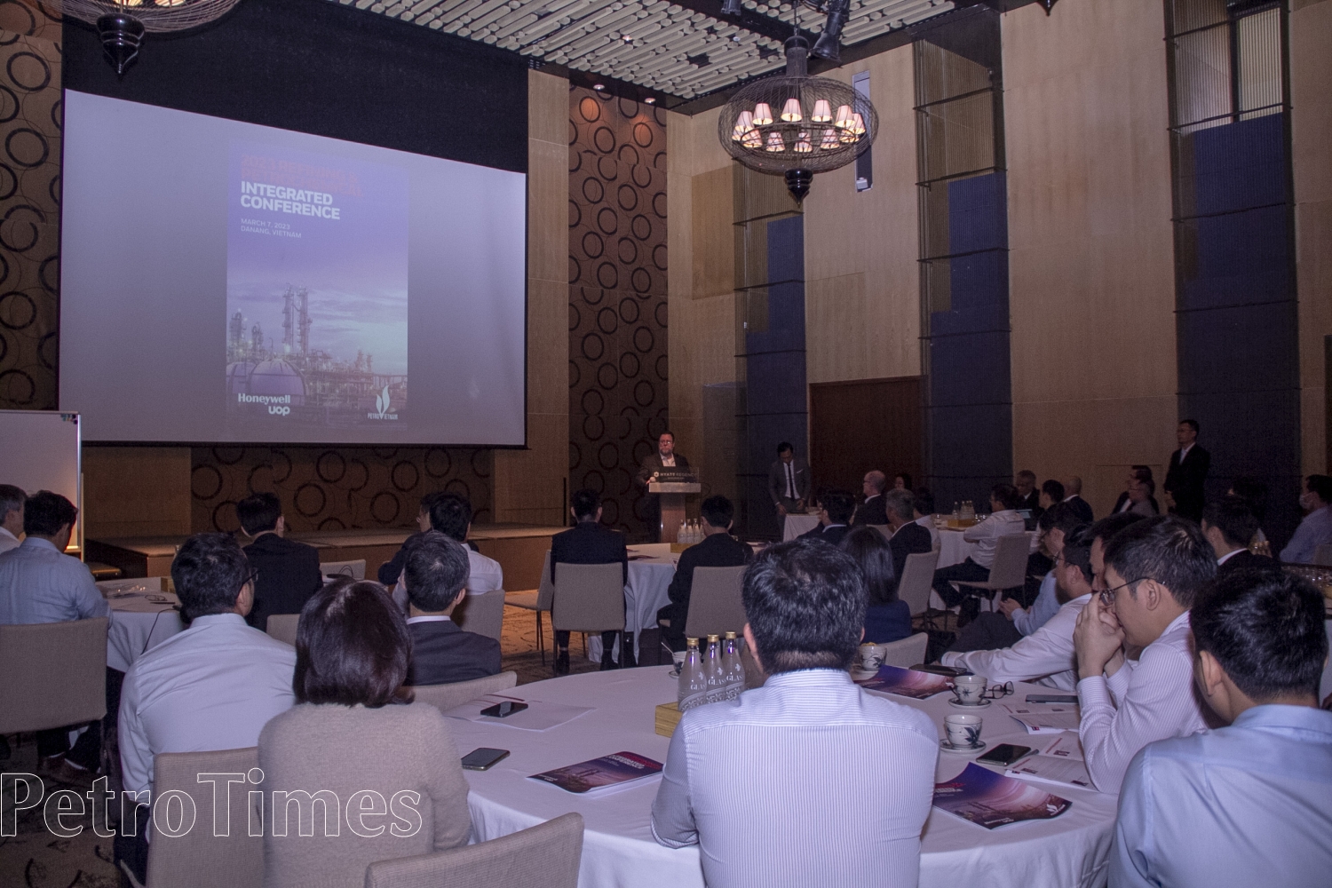 Petrovietnam tích cực hợp tác trong phát triển công nghệ lọc hóa dầu