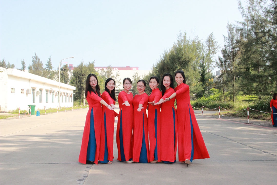 Phụ nữ DQS hưởng ứng Tuần lễ Áo dài năm 2023