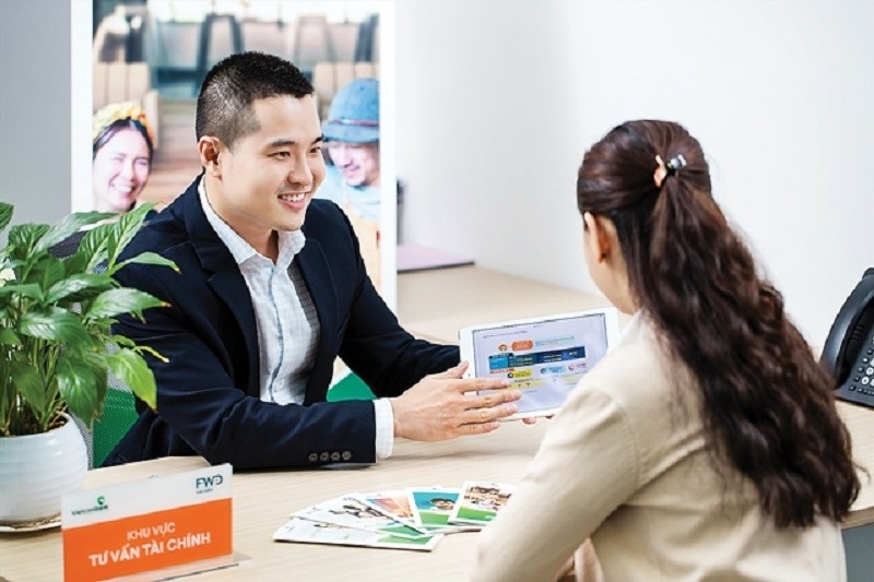 Tin ngân hàng nổi bật tuần qua: Không được để nhân viên tư vấn sai khi bán bảo hiểm, trái phiếu