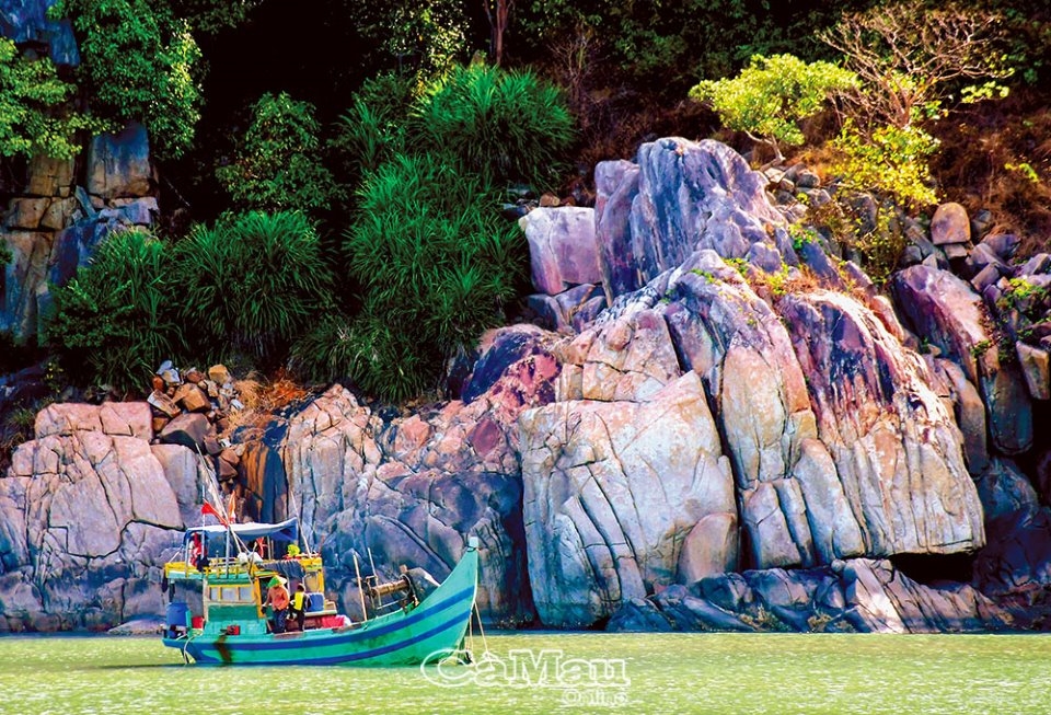 Sắc đá Hòn Khoai