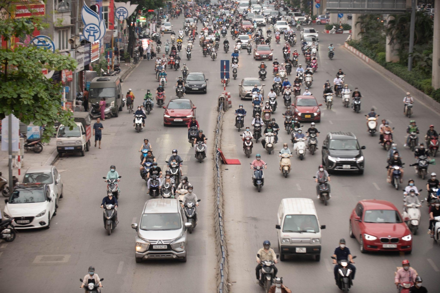 Đường Nguyễn Trãi (Hà Nội): Dải phân cách, có cũng như không