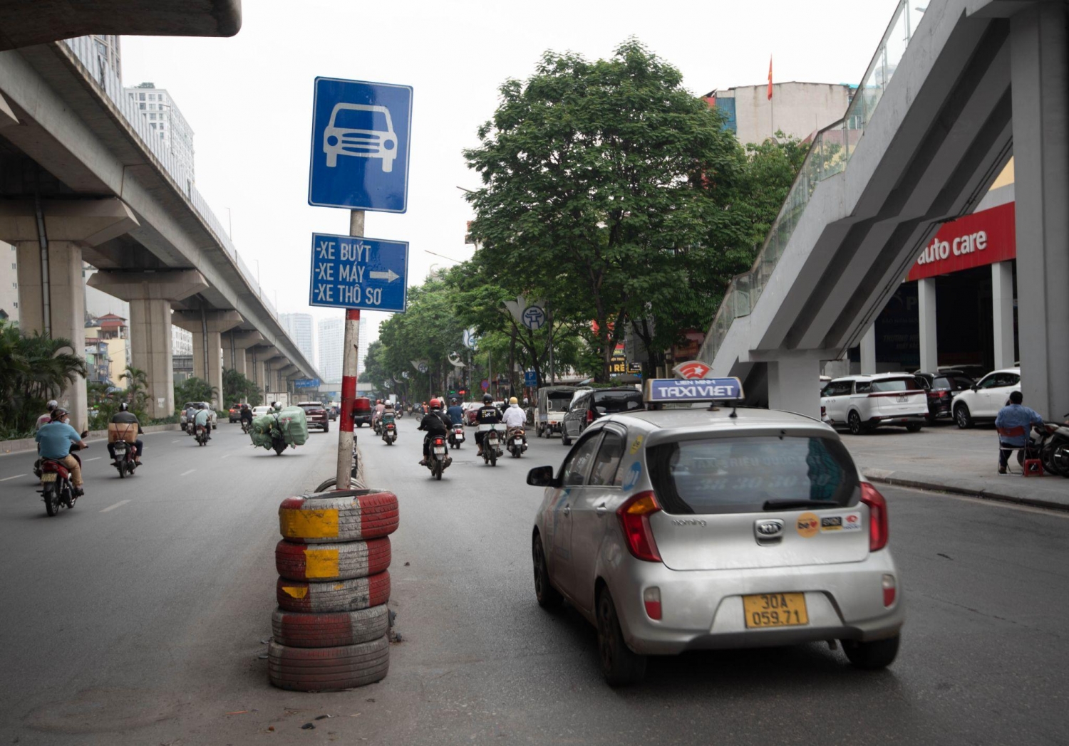 Đường Nguyễn Trãi (Hà Nội): Dải phân cách, có cũng như không