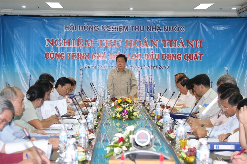 Xây dựng, thử nghiệm vận hành và nghiệm thu NMLD Dung Quất Xây dựng, thử nghiệm vận hành và nghiệm thu NMLD Dung Quất