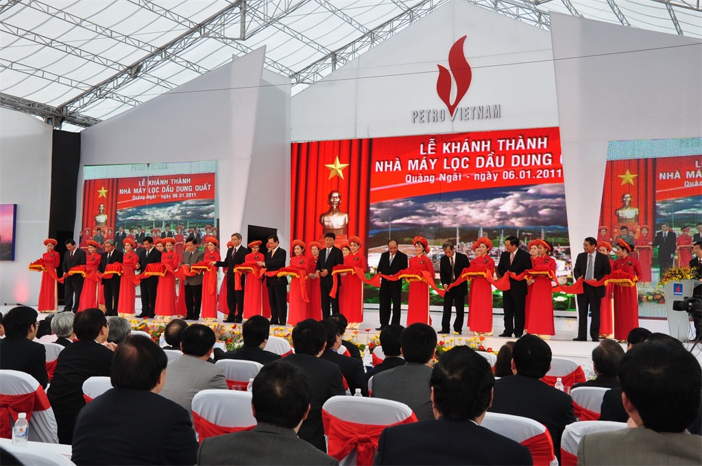 Xây dựng, thử nghiệm vận hành và nghiệm thu NMLD Dung Quất Xây dựng, thử nghiệm vận hành và nghiệm thu NMLD Dung Quất