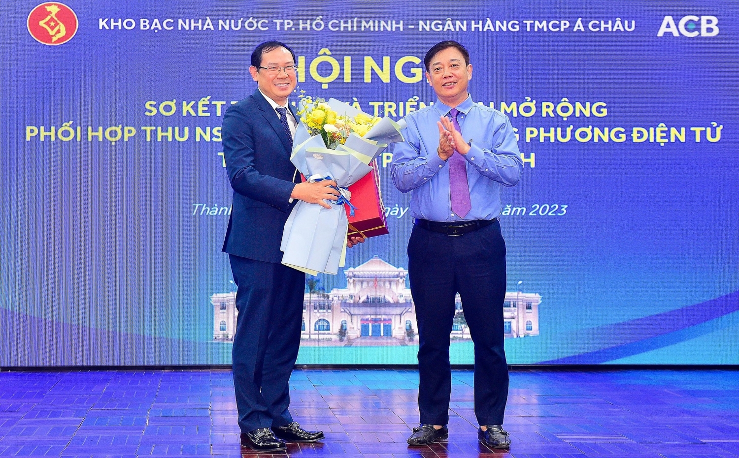 Tin ngân hàng nổi bật tuần qua: Giao dịch từ 400 triệu đồng trở lên phải báo cáo NHNN