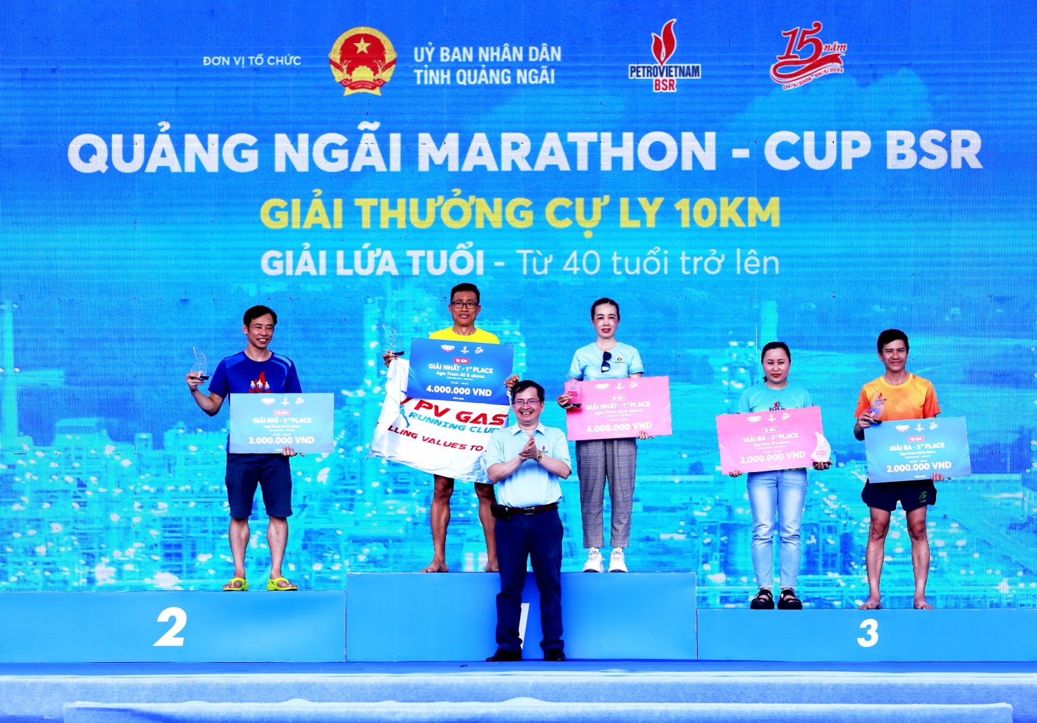 Runner Nguyễn Hữu Thức - NCSP đạt giải Nhất nam ở cự ly 10 km – nhóm tuổi trên 40