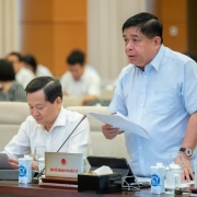 Bảo đảm nguồn cung xăng dầu, điện, giữ vững an ninh năng lượng