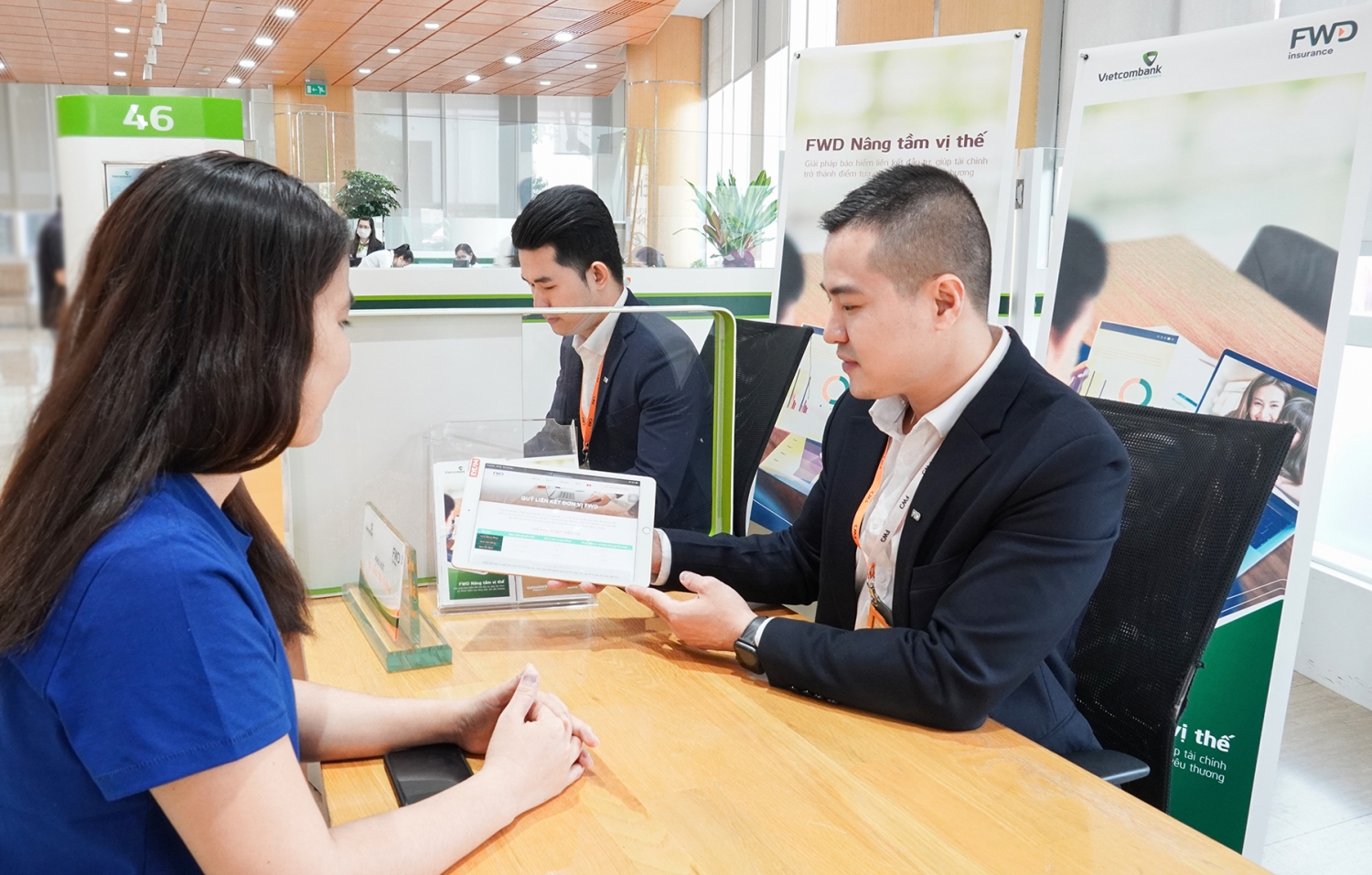 Tin ngân hàng ngày 11/5: Kiến nghị thanh tra các doanh nghiệp bảo hiểm liên kết với ngân hàng