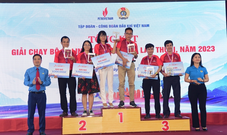 Công đoàn PV Drilling thể hiện xuất sắc tại Giải chạy Xuân Dầu khí 2023 Công đoàn PV Drilling thể hiện xuất sắc tại Giải chạy Xuân Dầu khí 2023
