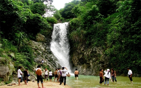 Thác Khuôn Tát nơi trải nghiệm thú vị cho du khách khi đến với ATK Định Hóa, Thái Nguyên