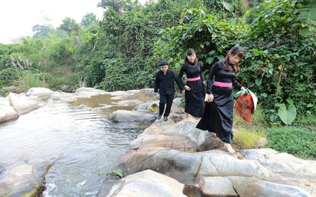 Thác Khuôn Tát nơi trải nghiệm thú vị cho du khách khi đến với ATK Định Hóa, Thái Nguyên