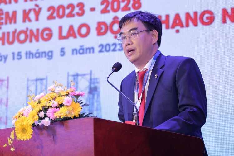 Công đoàn PV Drilling đón nhận Huân chương Lao động hạng Nhì