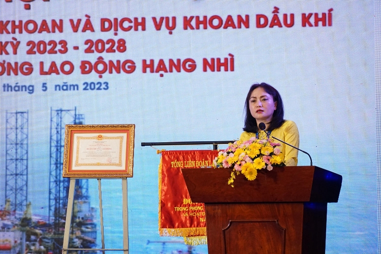 Công đoàn PV Drilling đón nhận Huân chương Lao động hạng Nhì