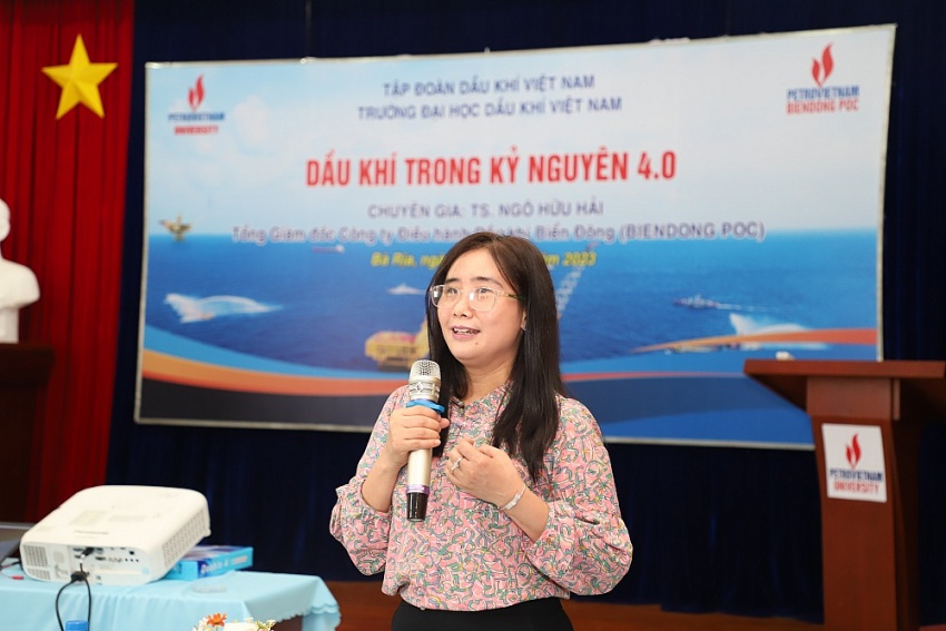 PVU Tổ chức nói chuyện chuyên đề với chủ đề “Dầu khí trong kỷ nguyên 4.0” PVU tổ chức nói chuyện chuyên đề với chủ đề “Dầu khí trong kỷ nguyên 4.0”