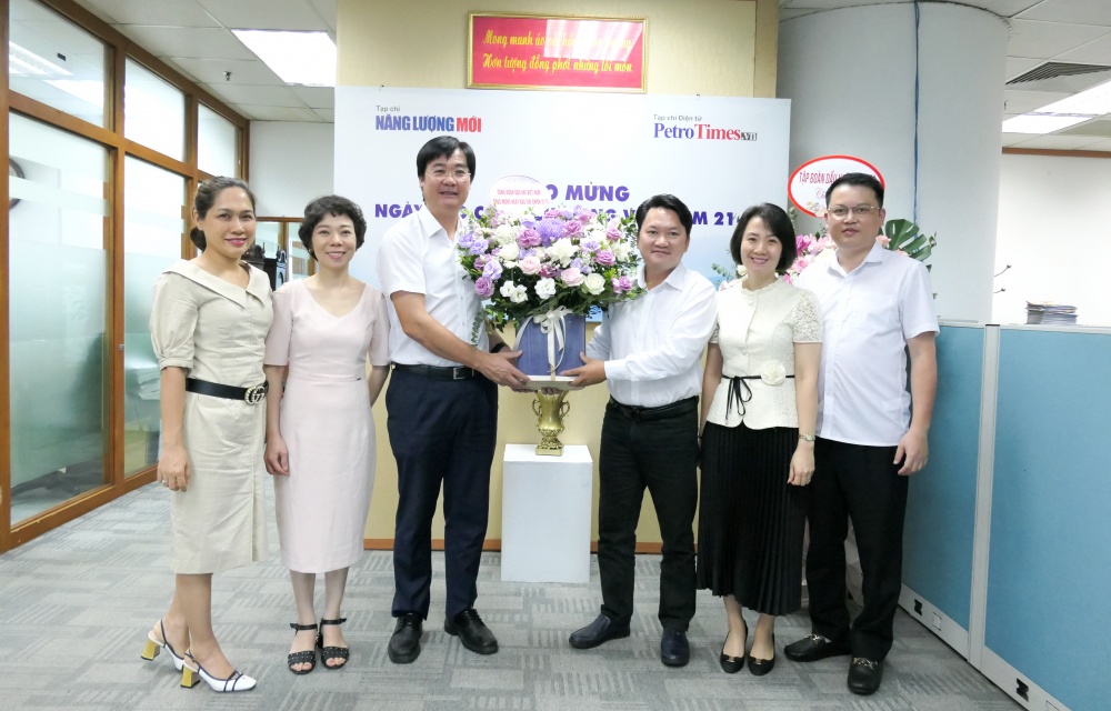 Lãnh đạo các tổ chức chính trị và đơn vị thành viên Petrovietnam chúc mừng Tạp chí Năng lượng Mới/PetroTimes nhân ngày Báo chí cách mạng Việt Nam
