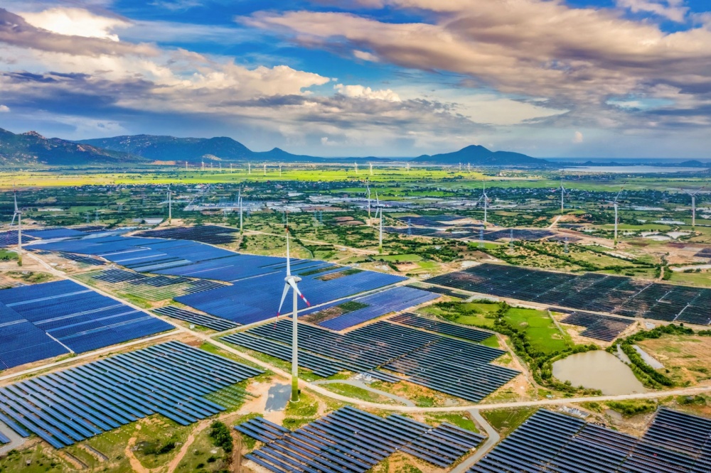 Đạt giá phê duyệt, hàng loạt nhà máy năng lượng tái tạo đưa điện thương mại lên lưới