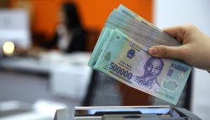 Tin tức kinh tế ngày 25/7: Số dư nợ xấu tại nhiều ngân hàng tăng vọt