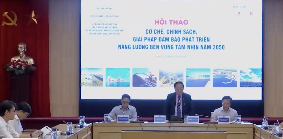 Nhà nước cần sớm hoàn thiện cơ chế chính sách phát triển ngành năng lượng Nhà nước cần sớm hoàn thiện cơ chế chính sách phát triển ngành năng lượng