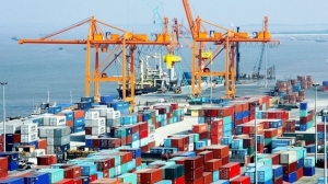 Tin tức kinh tế ngày 3/8: Thu ngân sách từ xuất nhập khẩu giảm gần 20%