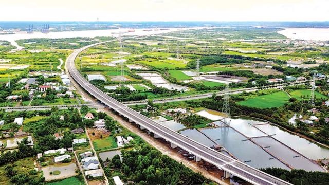 Tin bất động sản ngày 12/8: Yêu cầu dừng thi công tại dự án Thung lũng hoa Đà Lạt