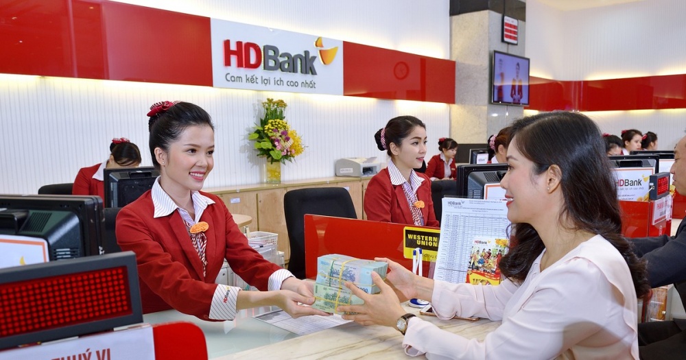 Tin ngân hàng ngày 15/8: Yêu cầu hạn chế nợ xấu, không ép khách mua bảo hiểm