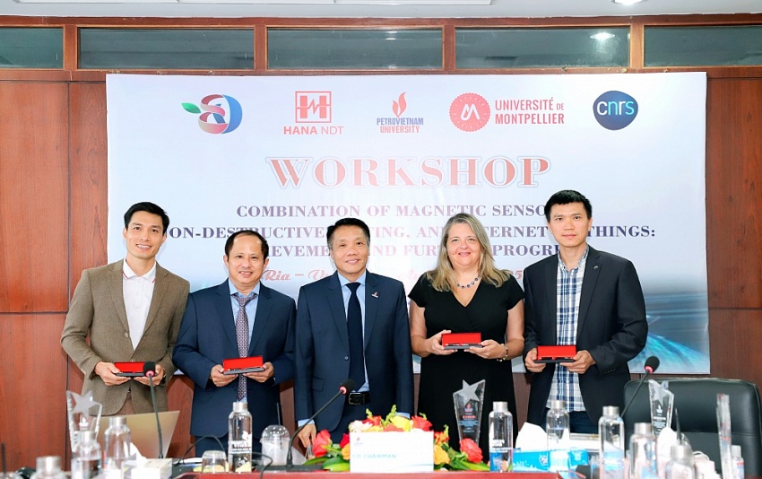 PVU tổ chức Hội thảo Quốc tế về cảm biến từ, kiểm tra không phá hủy và internet vạn vật: các kết quả và triển vọng trong tương lai PVU tổ chức Hội thảo quốc tế về cảm biến từ, kiểm tra không phá hủy và internet vạn vật