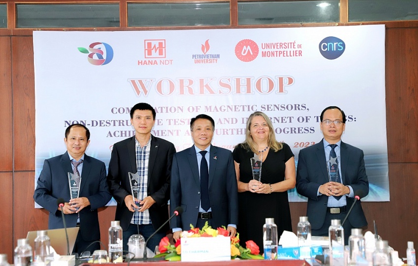 PVU tổ chức Hội thảo Quốc tế về cảm biến từ, kiểm tra không phá hủy và internet vạn vật: các kết quả và triển vọng trong tương lai PVU tổ chức Hội thảo quốc tế về cảm biến từ, kiểm tra không phá hủy và internet vạn vật