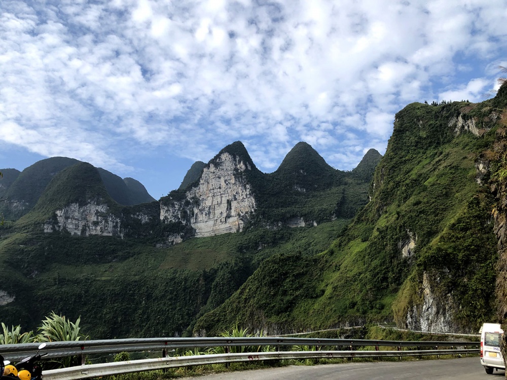 Con đường Hạnh Phúc - Cung đường phượt thủ yêu thích khi đến Hà Giang