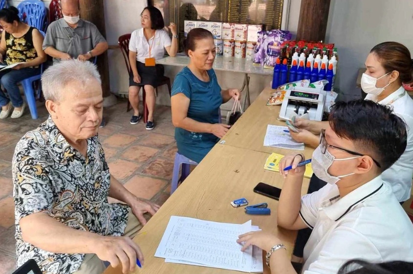 Thêm gần 1 triệu người sẽ được nhận trợ cấp hàng tháng nếu dự án Luật được thông qua (Ảnh minh họa: Xuân Cường).