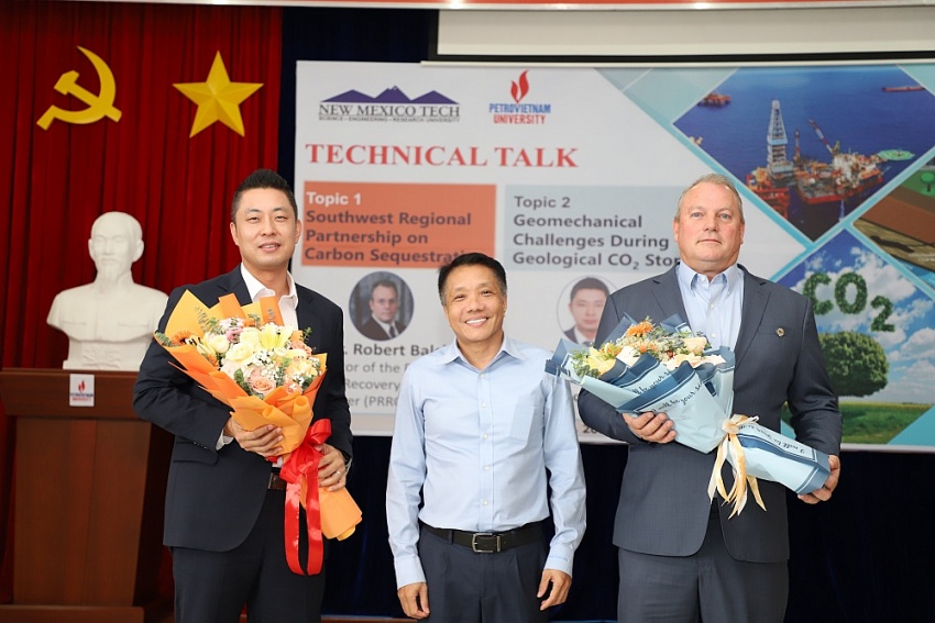 PVU tổ chức nói chuyện chuyên đề về “Những thách thức địa cơ học trong quá trình lưu trữ CO2 địa chất và Đối tác Vùng Tây Nam về cô lập Carbon PVU tổ chức nói chuyện chuyên đề về thách thức địa cơ học trong quá trình lưu trữ CO2 địa chất