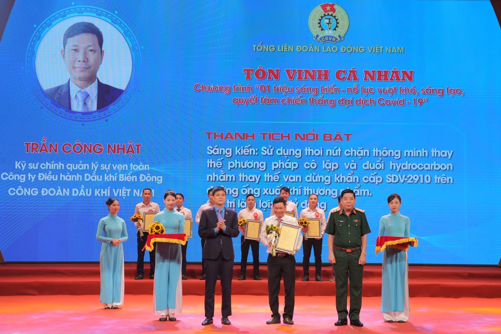 11 sáng kiến của ngành Dầu khí được tuyên dương tại lễ tổng kết chương trình 11 sáng kiến của ngành Dầu khí được tuyên dương tại lễ tổng kết chương trình