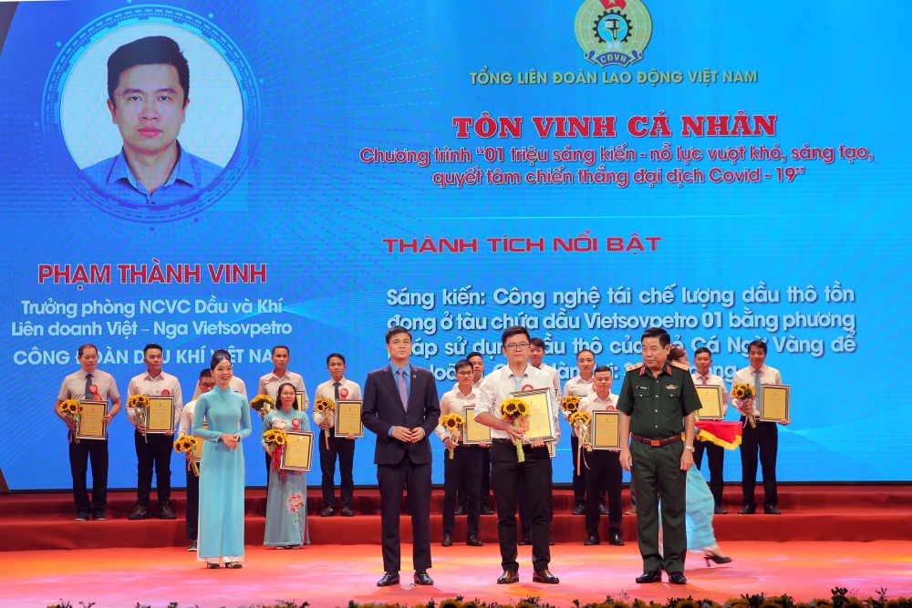 11 sáng kiến của ngành Dầu khí được tuyên dương tại lễ tổng kết chương trình 11 sáng kiến của ngành Dầu khí được tuyên dương tại lễ tổng kết chương trình