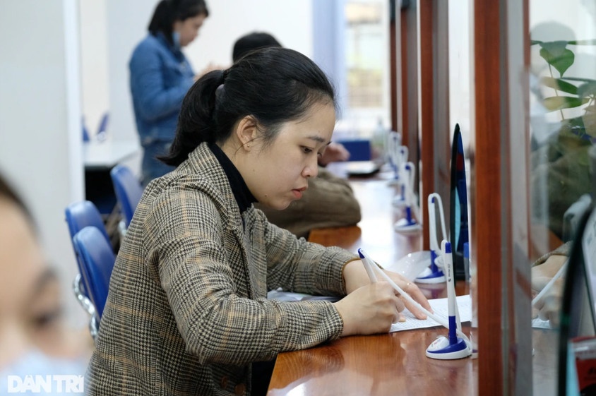 Sửa đổi các trợ cấp gắn với mức lương cơ sở (Ảnh minh họa: Sơn Nguyễn). Sửa đổi các trợ cấp gắn với mức lương cơ sở (Ảnh minh họa: Sơn Nguyễn).