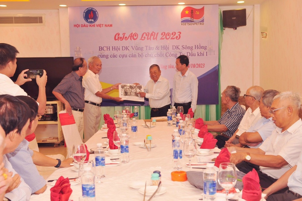 Văn hóa Dầu khí là đây! Văn hóa Dầu khí là đây!