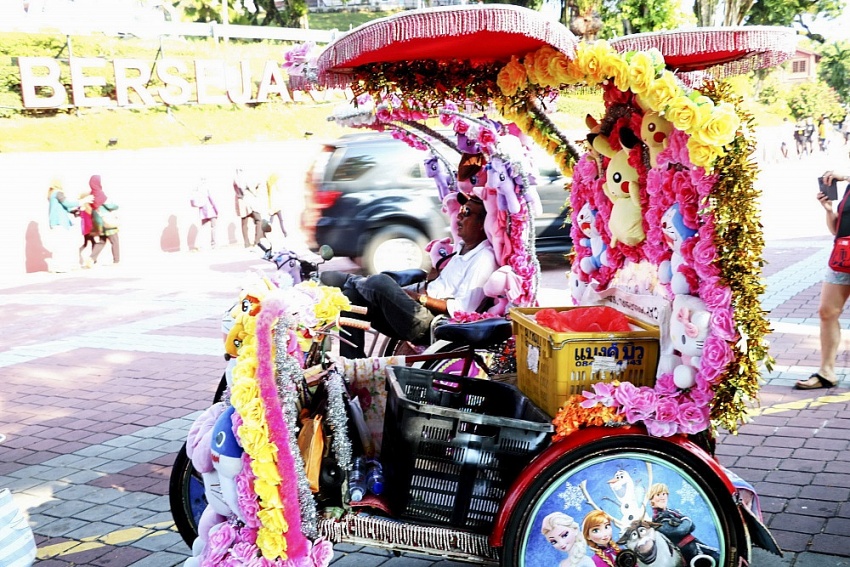 Sắc màu của những chuyến đi