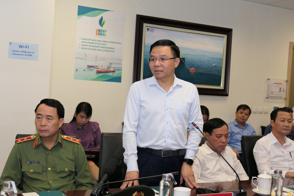 Thủ tướng Chính phủ Phạm Minh Chính thăm và làm việc tại Nhà máy lọc hóa dầu Nghi Sơn