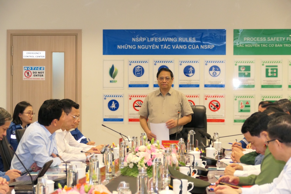 Thủ tướng Chính phủ Phạm Minh Chính thăm và làm việc tại Nhà máy lọc hóa dầu Nghi Sơn