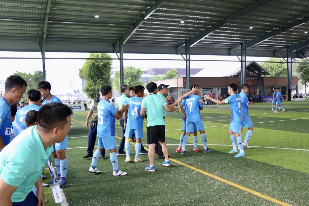 Đội bóng Công đoàn Dầu khí Việt Nam chiến thắng ngay trận đầu ra quân