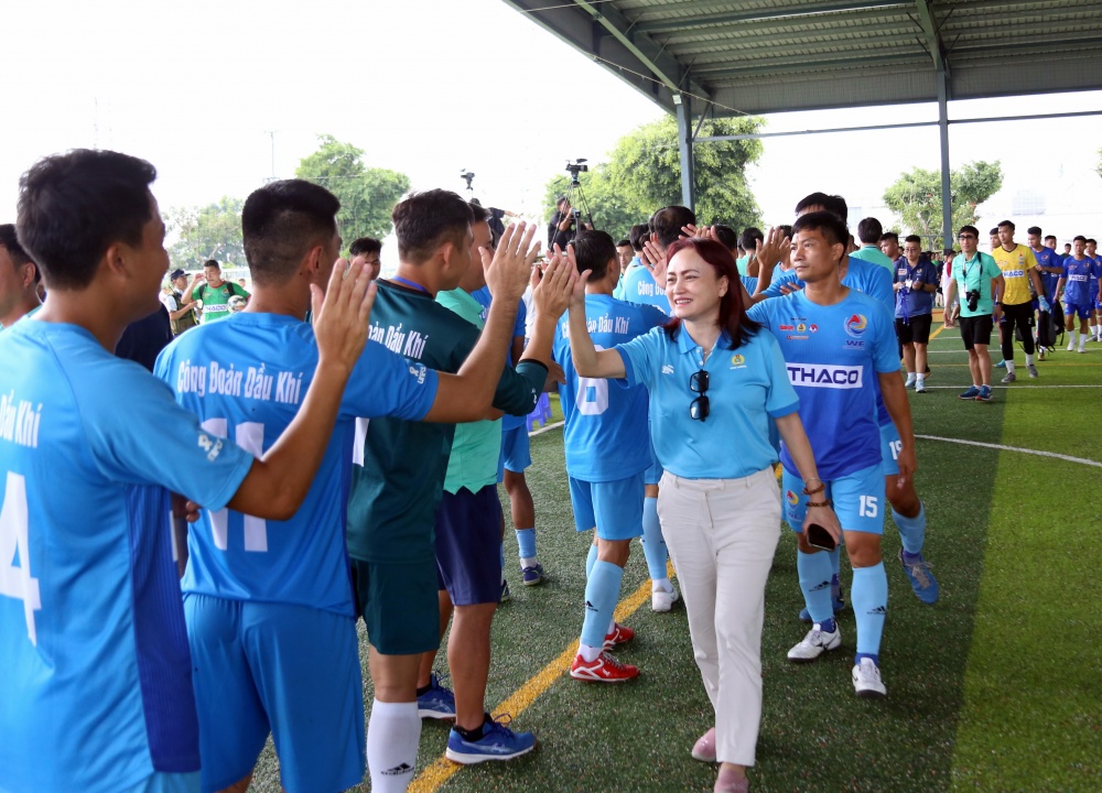 Đội bóng Công đoàn Dầu khí Việt Nam: Sức mạnh từ khối đoàn kết Đội bóng Công đoàn Dầu khí Việt Nam: Sức mạnh từ khối đoàn kết