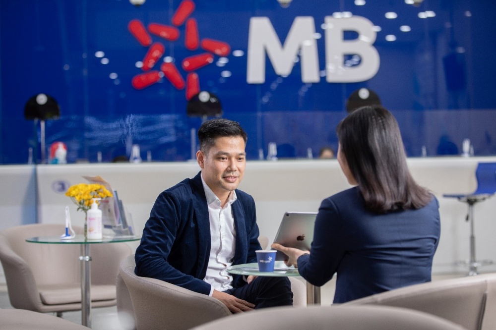 Tin ngân hàng ngày 23/11: MB tiên phong trong công cuộc phát triển tài chính xanh